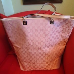 Gucci Monogram Large Canvas tote in almost new condition